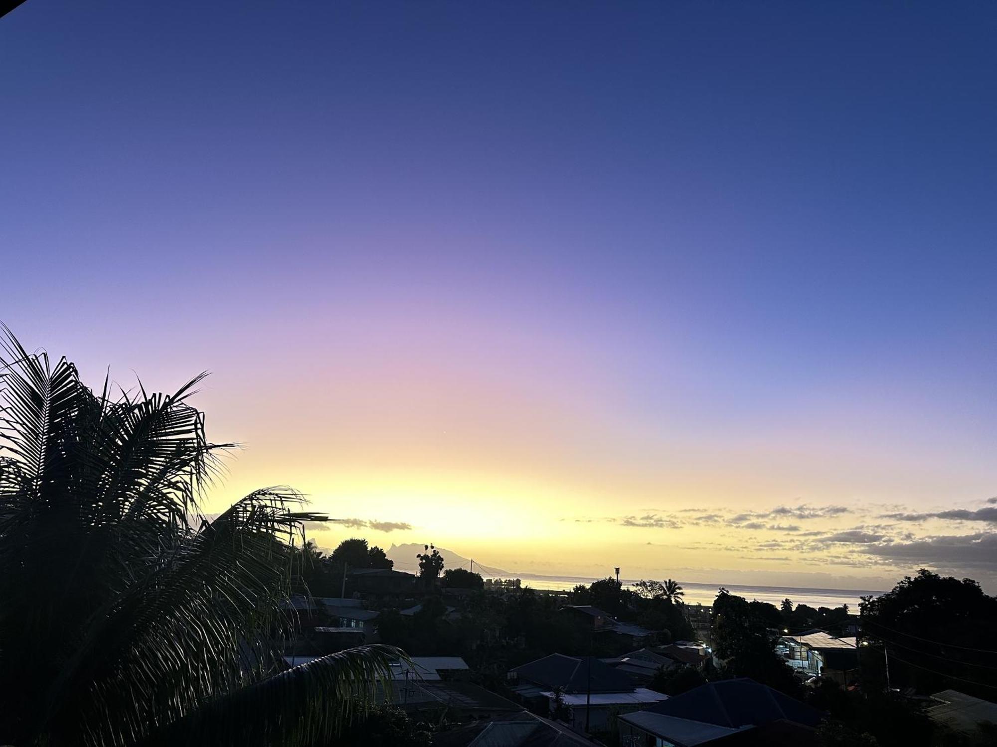 Ononui Lodge Airport, Ocean-View, Private Bathroom And Balcony, Free Wifi And Parking, On-Site Car Rental Faaa Eksteriør billede