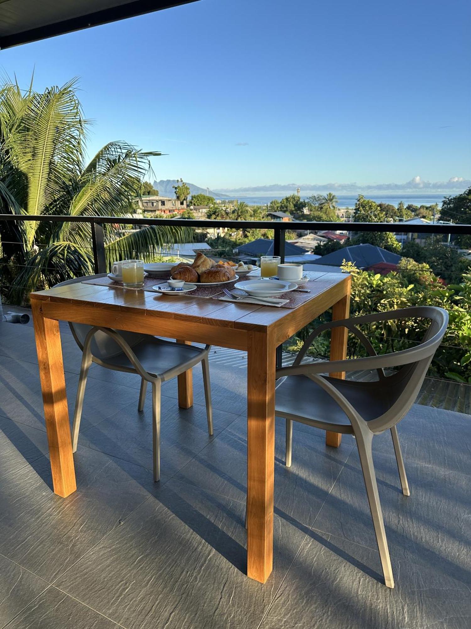 Ononui Lodge Airport, Ocean-View, Private Bathroom And Balcony, Free Wifi And Parking, On-Site Car Rental Faaa Eksteriør billede